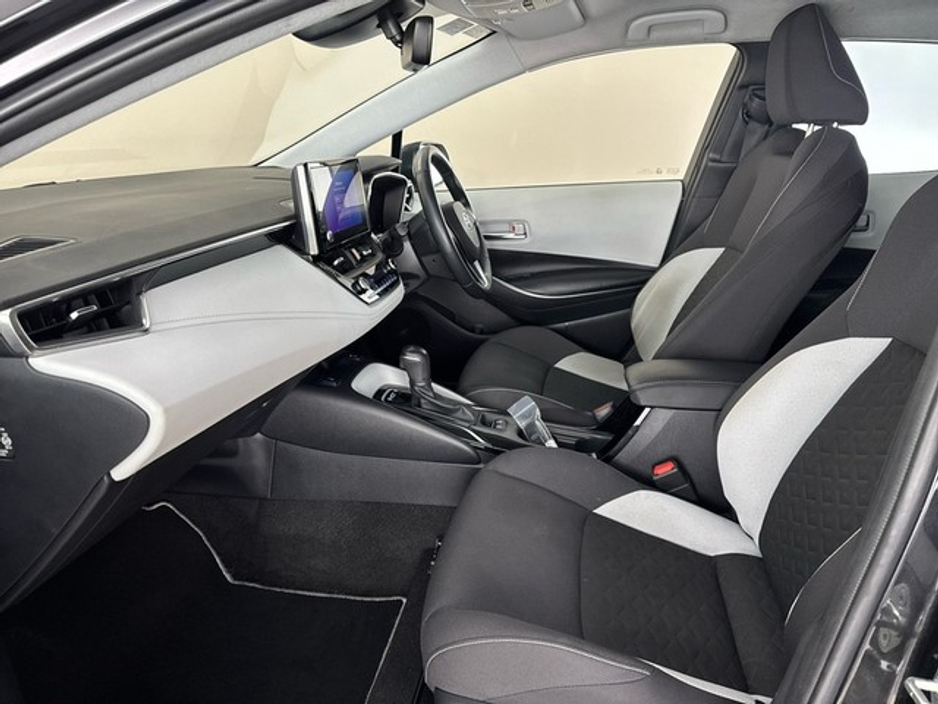 2023 Toyota Corolla SOL H/B Hybrid €28,950