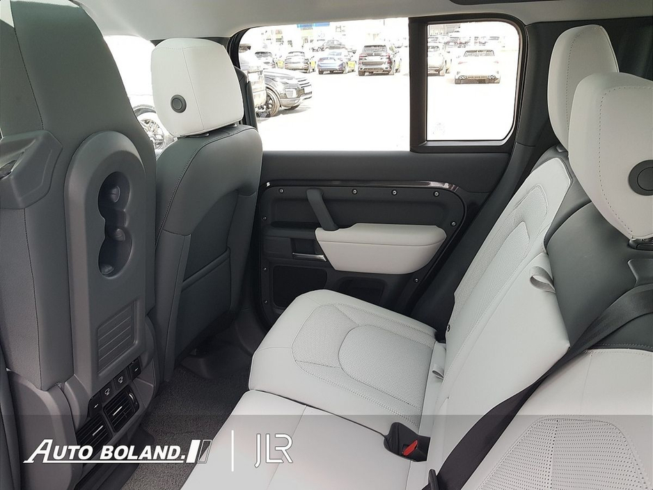 2025 Land Rover Defender 110 PHEV P300e - 6 Seat, Pan Sunroof, Towbar, Adaptive Cruise Control, Cold Climate Pack, Heated Seats €103,995
