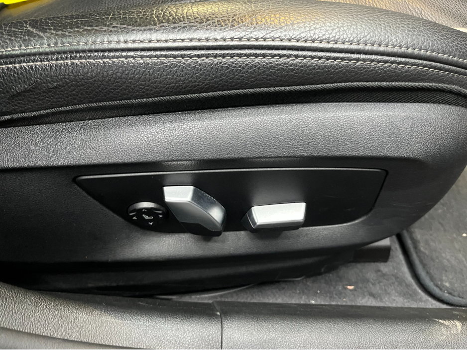 2017 BMW 5 Series €22950! 2017 BMW 530E LUXURY iPERFORMANCE 2.0 AUTOMATIC / CRUISE CONTROL / 360° PARKING CAMERA / ELECTRIC HEATED SEATS €22,950