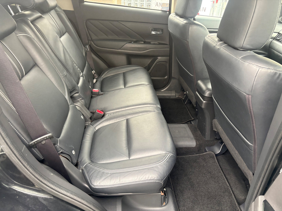 2016 Mitsubishi Outlander PHEV 2.0L MIVEC 4WD 5-Seater Instyle €12,995