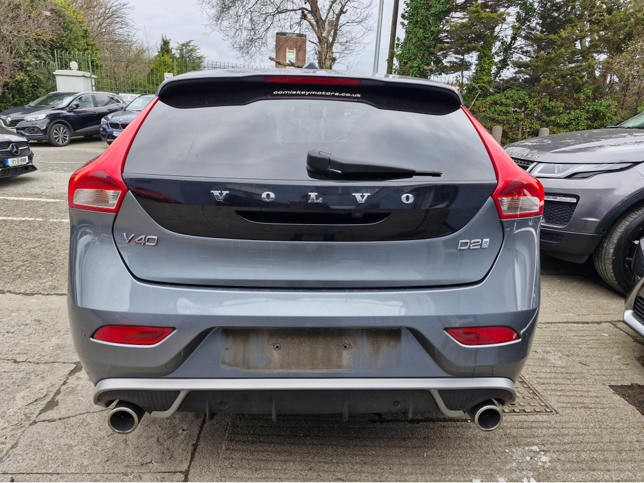 2019 Volvo V40 R-DESIGN AUTOMATIC D2 120BHP NCT 02/27 FINANCE AVAILABLE @ €72 PER WEEK 2 KEYS/ FULL SERVICE HISTORY/ FULL LEATHER/ HEATED SEATS/ DIGITAL DASH/ BLUETOOTH/ REVERSE CAMERA/ SAT NAV/ HISTORY CHECKED €15,950