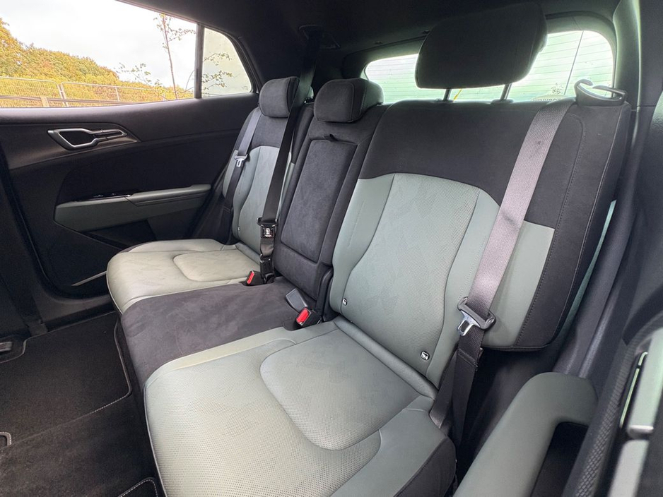 2025 Kia Sportage *2 year AA* 6 YEAR WARRANTY* Bluetooth, Touch Screen Infotainment System, All-Leather Seats, Reversing Camera,