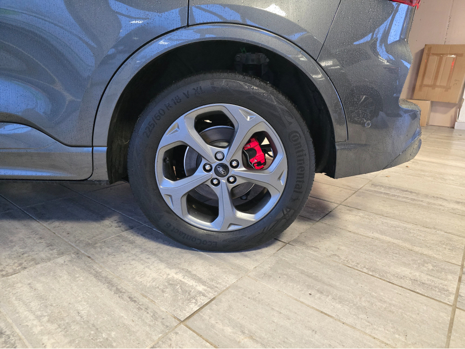 2025 Ford Kuga ST-LINE PHEV PAN ROOF €39,800