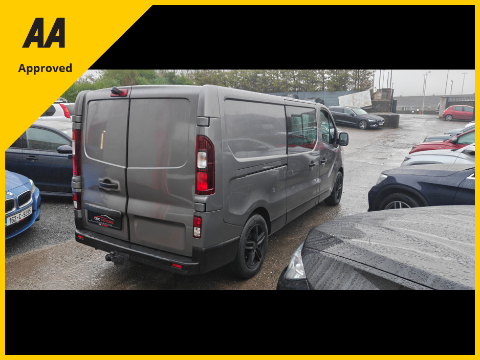 2016 Renault Trafic Passenger 2016 Crewcab 6 Seater €13,950