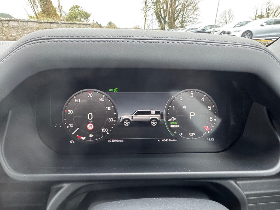 2025 Land Rover Defender P300e X-DYNAMIC SE URBAN SPEC PHEV AUTO €109,950