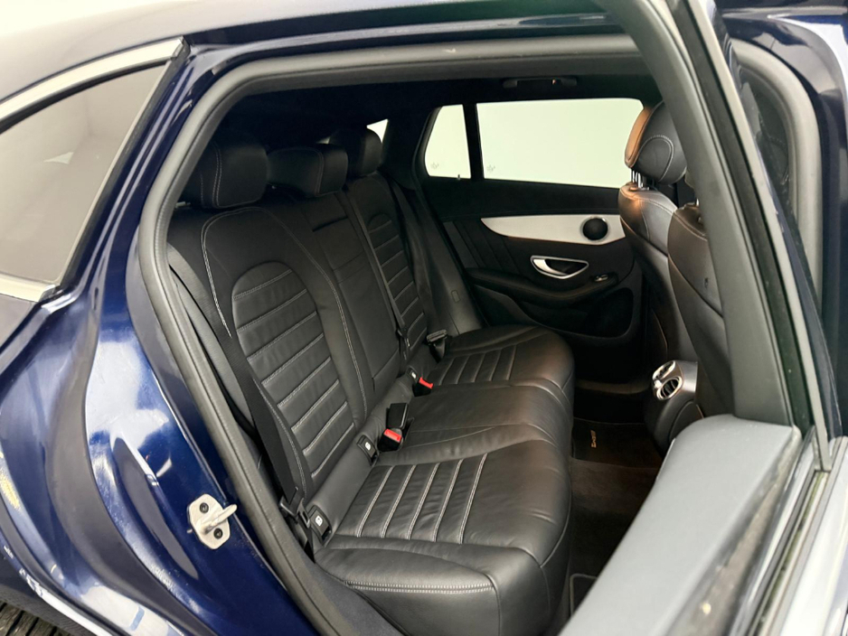 2023 Mercedes-Benz EQC 400 AMG LINE PREMIUM 4MATIC €42,990