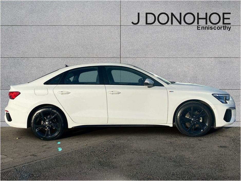 2024 Audi A3 30 TFSI 110HP S Line Black Edition Styling €38,495