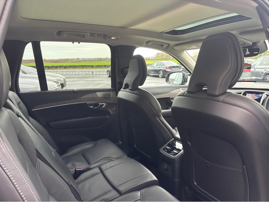 2023 Volvo XC90 RECHARGE T8 ULTIMATE DARK AWD €67,900