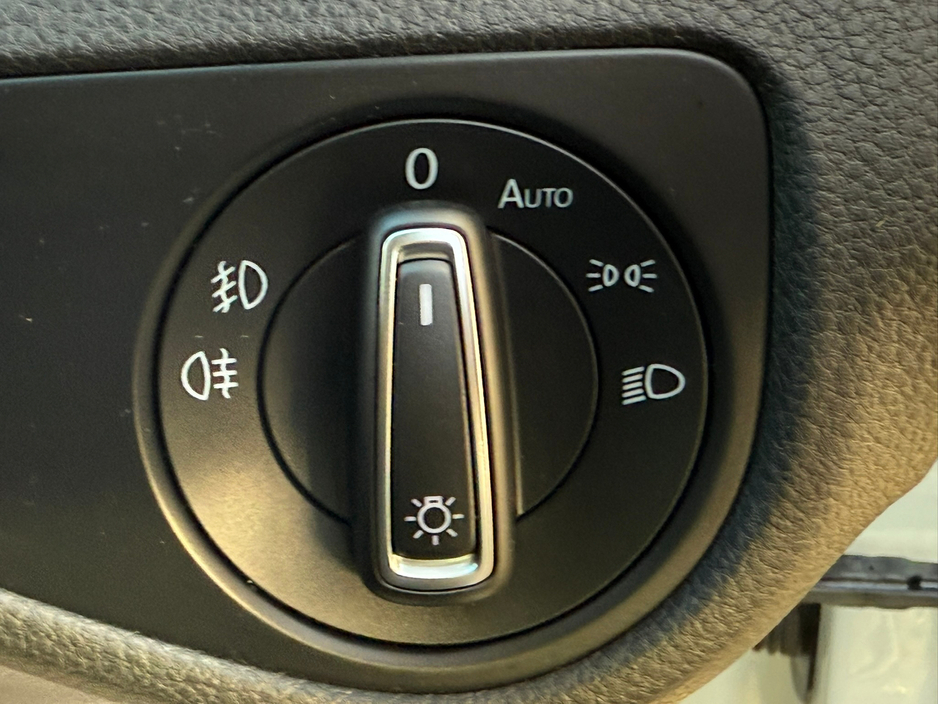 2015 Volkswagen Golf  €14,990