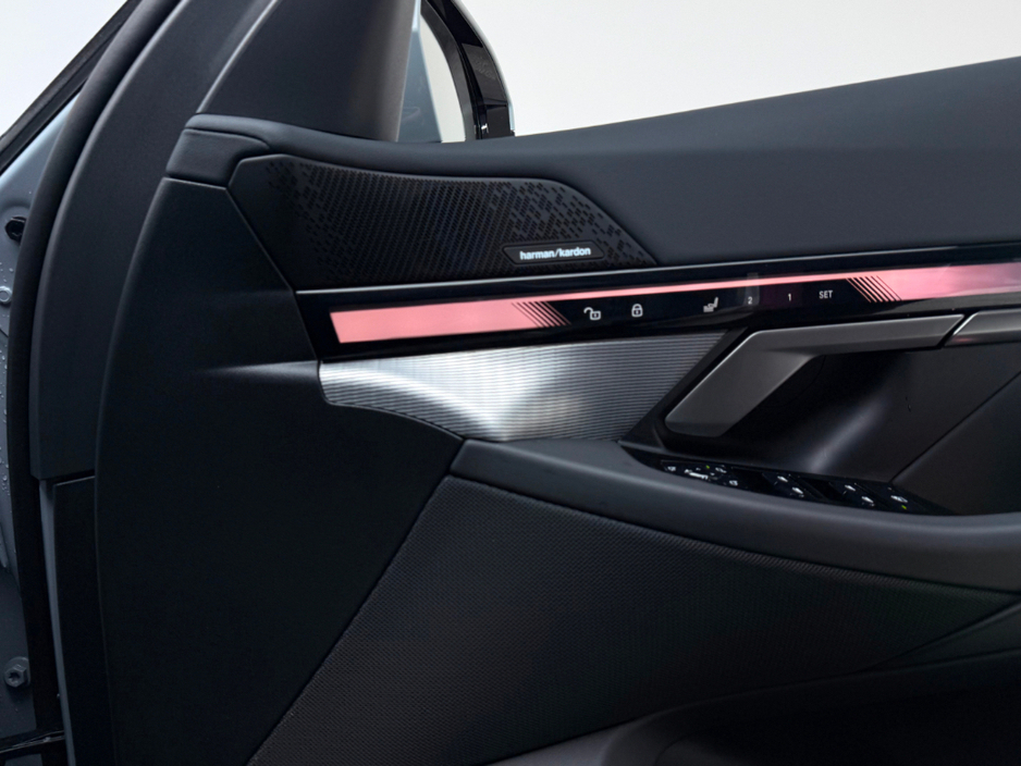 2025 BMW 5 Series 530E M SPORT €71,990