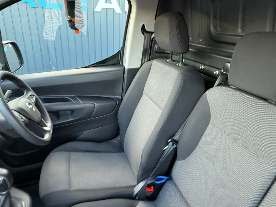 2021 Opel Combo 3 SEATER - 1.5 DIESEL - MANUAL - 12M WARRANTY - CAR: 1599 €14,950