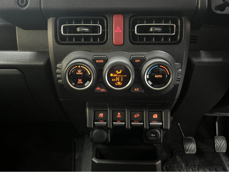 2024 Suzuki Jimny €29950 2024 SUZUKI JIMNY XC 0.6 MANUAL / HEATED SEATS €29,950