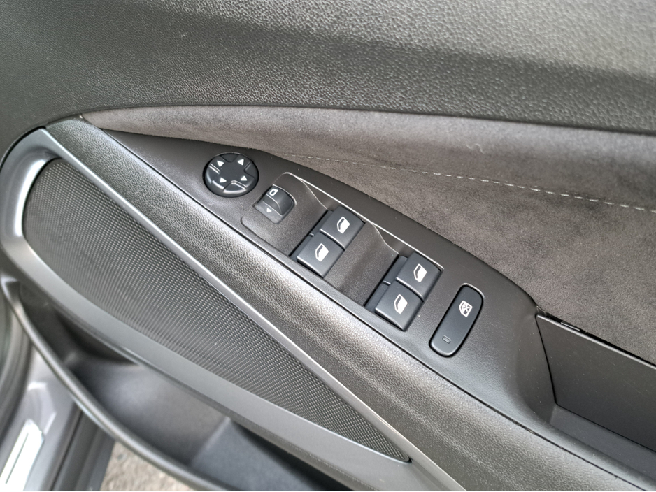 2022 Opel Crossland ULTIMATE 1.2TURBO 130BHP **LEATHER/SUEDE INTERIOR** €19,950