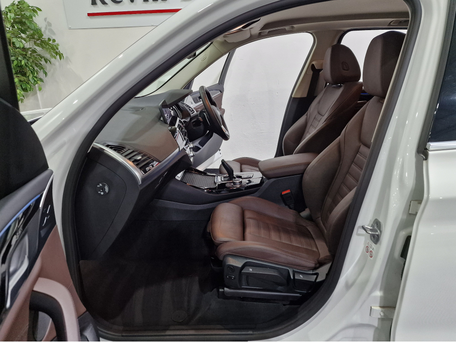 2021 BMW X3 30E X-DRIVE X-LINE AUTOMATIC **ONE OWNER / ACTIVE CRUISE CONTROL / APPLE CARPLAY / ELECTRIC TOWBAR / FULL MOCHA LEATHER / HEATED STEERING WHEEL / SAT NAV / REVERSE CAMERA / REAR TINTED GLASS** €38,450