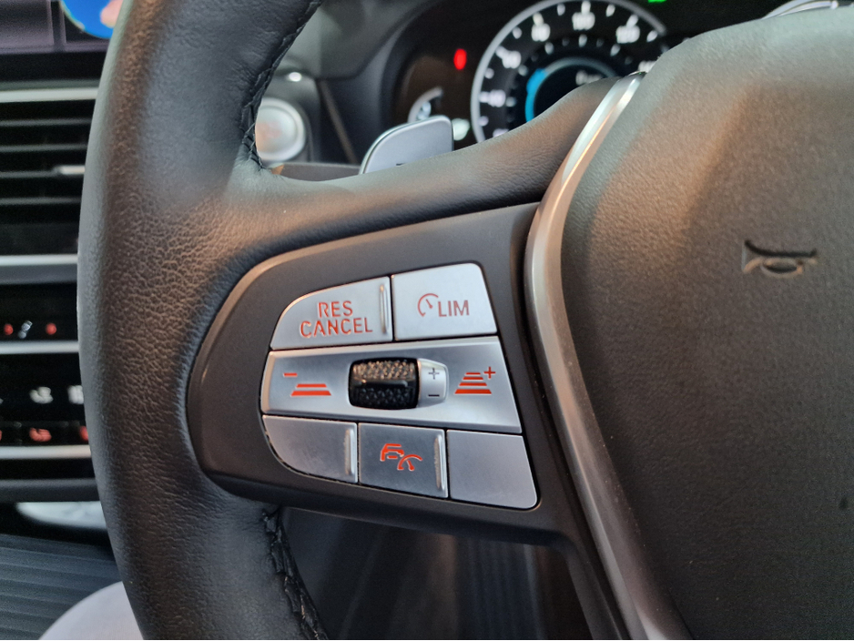 2021 BMW X3 30E X-DRIVE X-LINE AUTOMATIC **ONE OWNER / ACTIVE CRUISE CONTROL / APPLE CARPLAY / ELECTRIC TOWBAR / FULL MOCHA LEATHER / HEATED STEERING WHEEL / SAT NAV / REVERSE CAMERA / REAR TINTED GLASS** €38,450