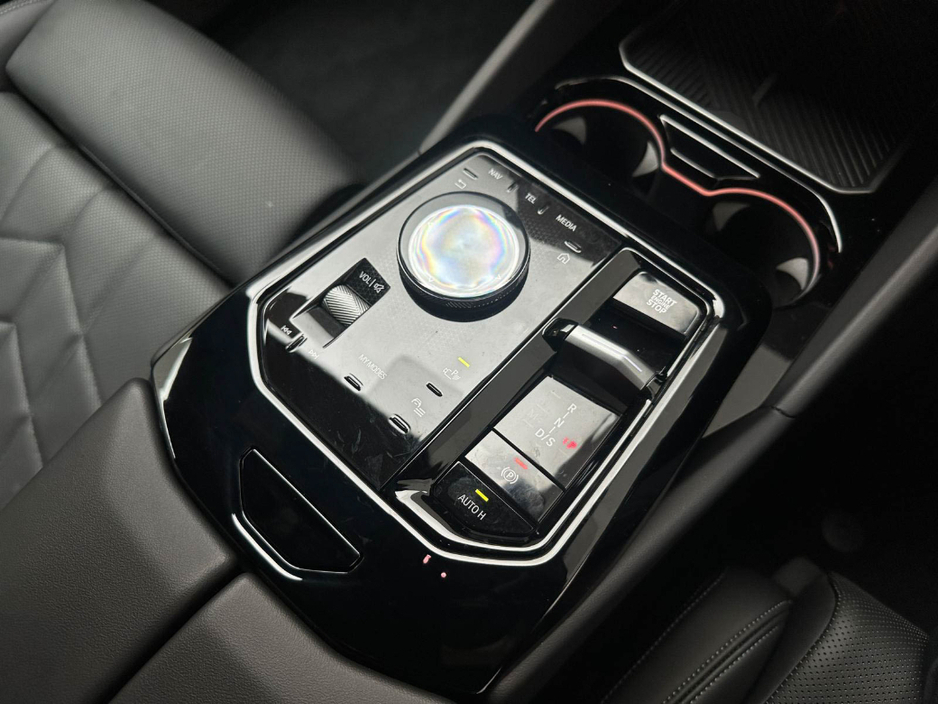 2025 BMW 5 Series 530E M SPORT €66,990