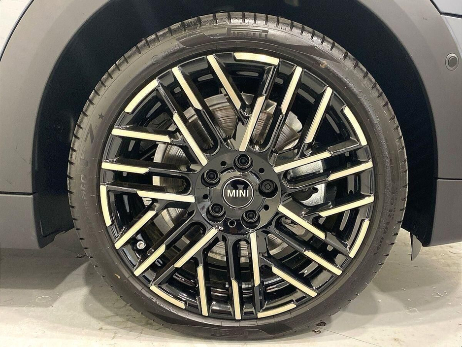 2025 MINI Convertible Cooper S €49,950