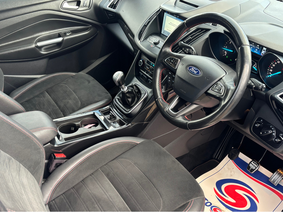 2018 Ford Kuga 1.5 TDCI 120PS ST-LINE - Sunroof