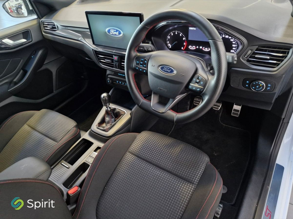 2024 Ford Focus ST-LINE €25,900