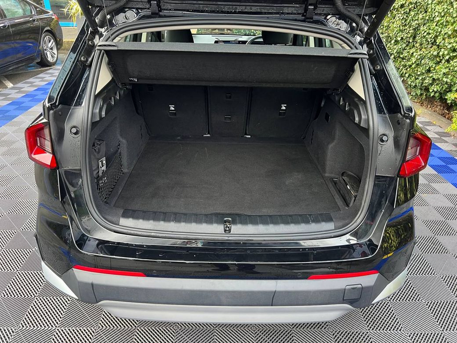 2025 BMW iX1 EDRIVE20 SPORT // NEW 19" ALLOYS // HEADS-UP DISPLAY // HEATED SEATS // ADAPTIVE CRUISE CONTROL €39,900