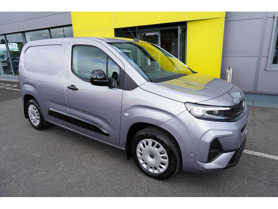 2026 Opel Combo Sportive 1.5 130PS AUTOMATIC €33,700