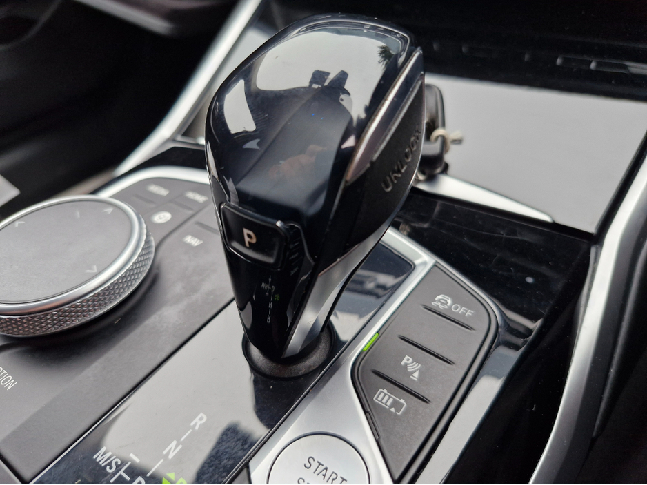 2020 BMW 3 Series 330E SE PRO 288BHP AUTOMATIC *PETROL PLUG IN HYBRID* NCT 10/27 FINANCE AVAILABLE @ €90 PER WEEK ON SCREEN BMW SERVICE HISTORY/ TOUCH SCREEN MEDIA/ REVERSE CAMERA/ iDRIVE/ BLUETOOTH/ HISTORY CHECKED €19,950