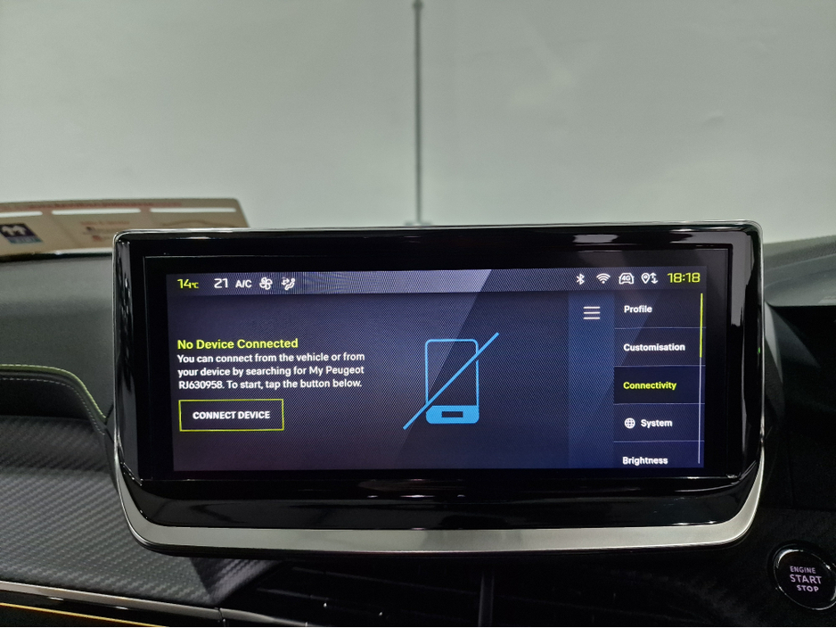 2024 Peugeot 2008 EV GT (50KWH BATTERY) AUTOMATIC **ONE OWNER / TOP SPEC / APPLE CARPLAY / CRUISE CONTROL / HALF LEATHER / KEYLESS ENTRY / REVERSE CAMERA / WIRELESS PHONE CHARGING / PEUGEOT WARRANTY 03|2027** €25,900