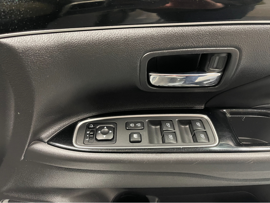 2019 Mitsubishi Outlander (Low Kms) HYBRID 2.4 PHEV AUTOMATIC 5DR MODEL  www.bolandscarcentre.ie €22,900