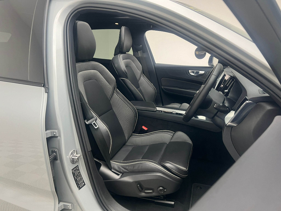 2024 Volvo XC60 PLUS T6 RECHARGE €52,990