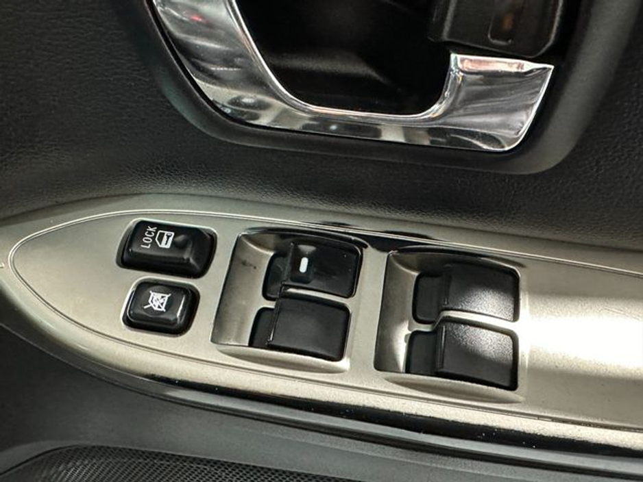 2017 Mitsubishi Pajero 3.2 DiD LWB 2 Seater N1 Commercial €27,500