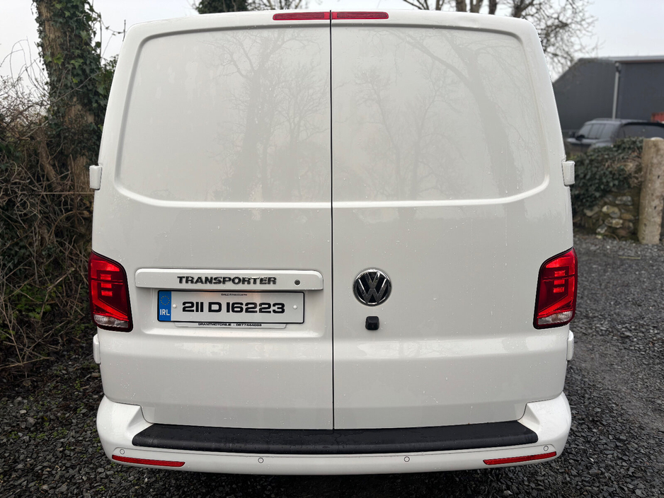 2021 Volkswagen Transporter  €19,998