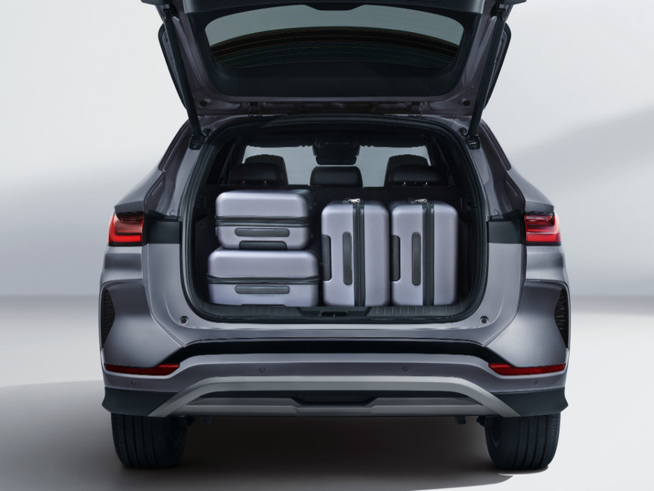 2025 BYD Seal U DM-i Comfort 26.6kWh *125km EV Range* €43,995