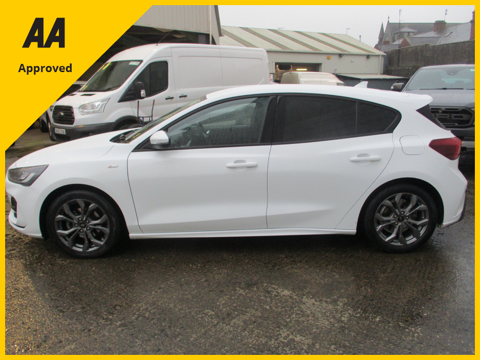 2023 Ford Focus ST-LINE 1.0 PETROL ONLY 49000 KM. FULLY SERVICED WITH 12 MONTHS WARRANTY AND 12 MONTHS AA COVER !!! €28,500