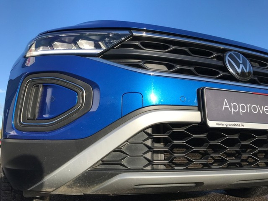 2023 Volkswagen T-Roc LIFE 1.0 TSI MANUAL - GRANDONS €25,995