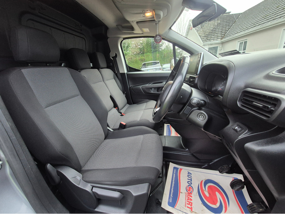 2022 Citroen Berlingo ENT BLUEHDI 100 MWB 6 650KG MY22 €16,250