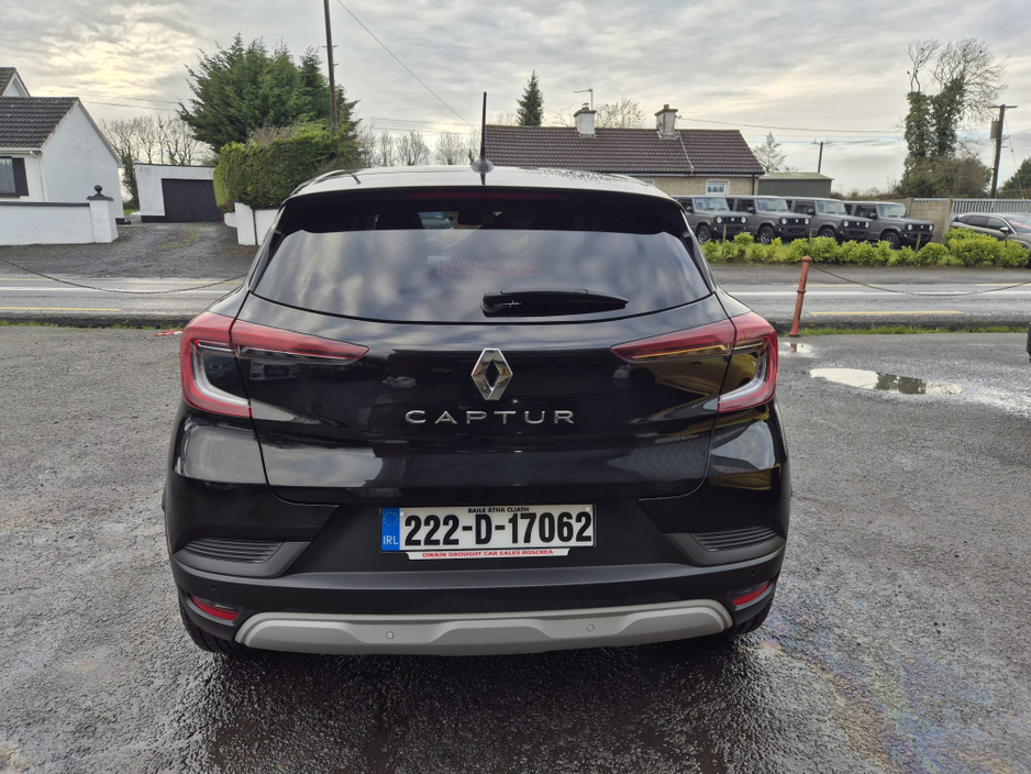 2022 Renault Captur ICONIC EDITION NAEB TCE 90 MAN €17,995