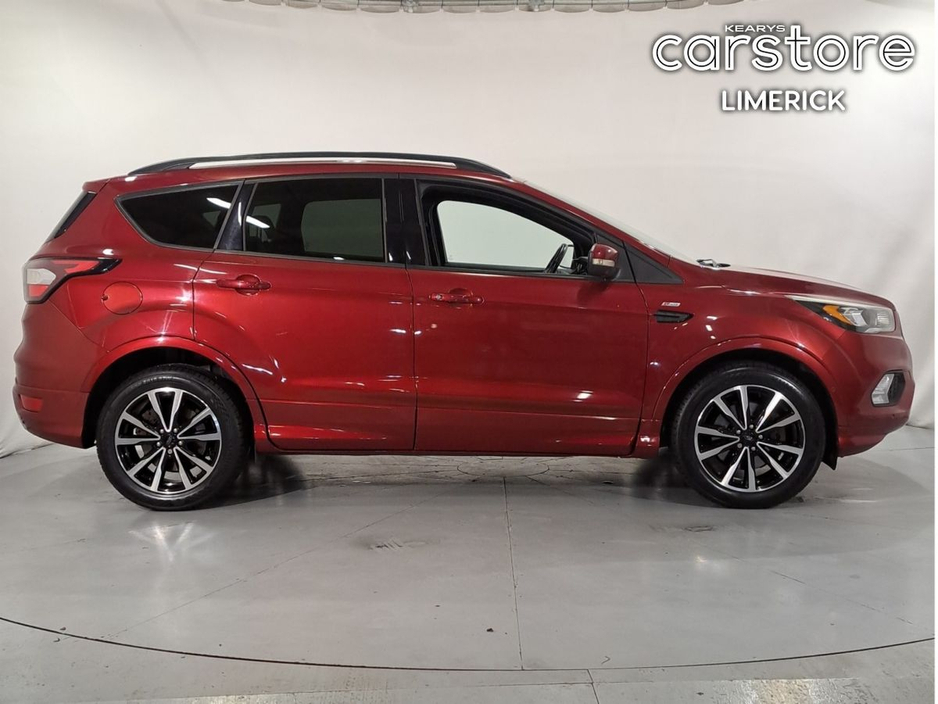 2017 Ford Kuga 1.5TDCi 120PS FWD ST-Line €19,880