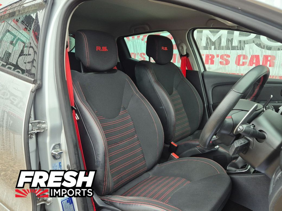 2017 Renault Clio TOP SPEC RS