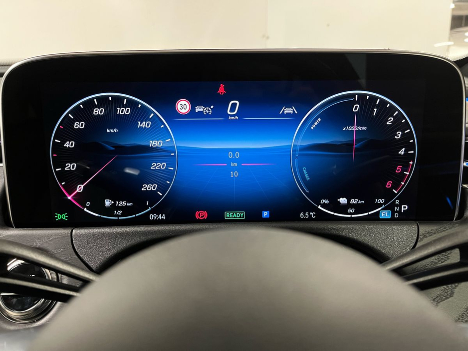 2026 Mercedes-Benz E Class 300de AMG - 19 Inch Alloys - Reversing Camera - Ambient Lighting - Sat Nav - Climate Control - Electric Heated Memory Seats - Keyless Start - Apple CarPlay/Android Auto €86,790