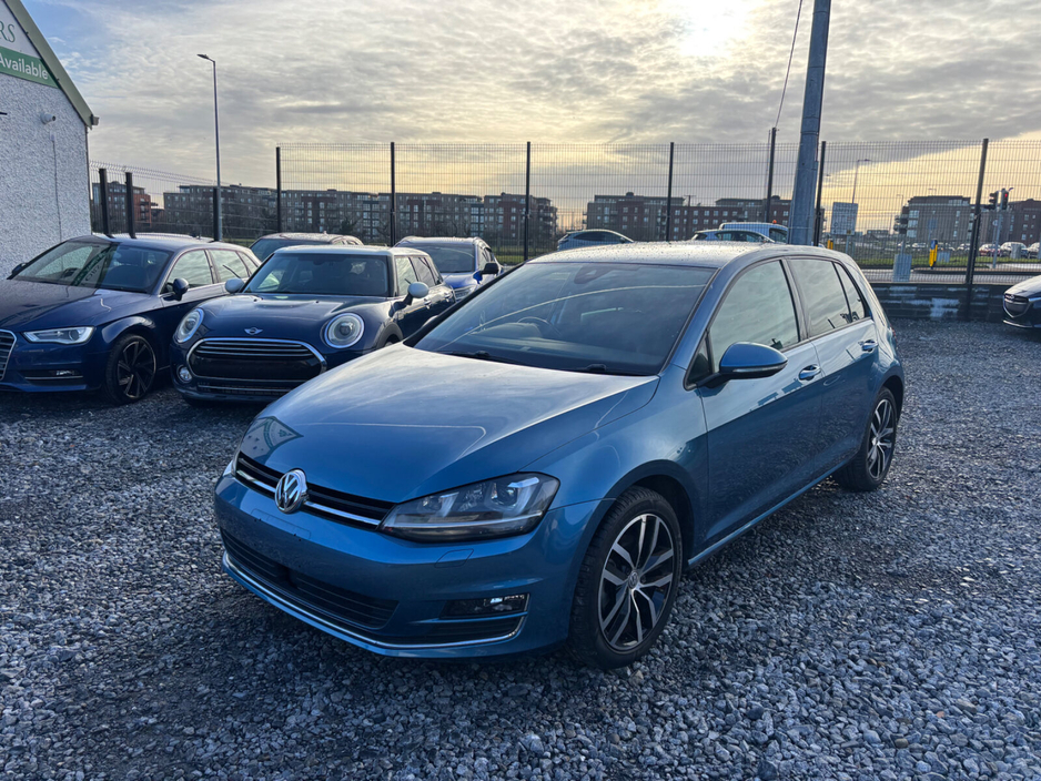2017 Volkswagen Golf  €16,500