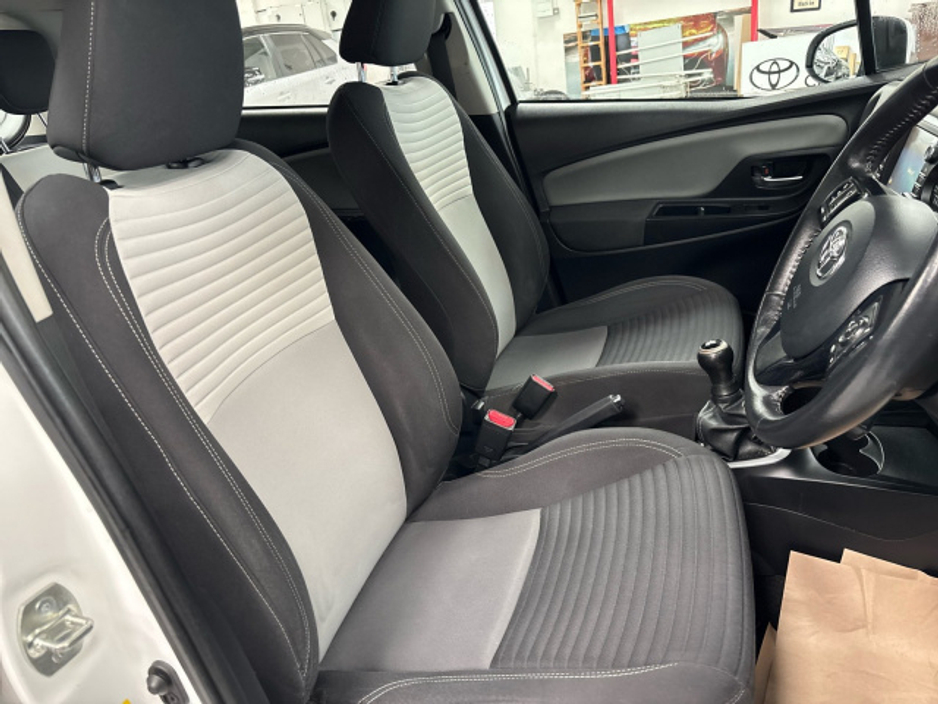 2017 Toyota Yaris 1.0 LUNA 4DR €13,750