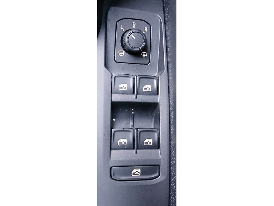 2025 Volkswagen Taigo Edition 75 1.0TSI 95HP *ANDROID AUTO/APPLE CARPLAY, REVERSING CAMERA, AIR CON* €26,995