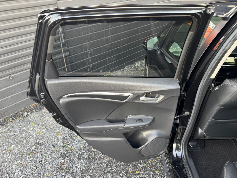 2016 Honda Fit 1.5 HYBRID AUTO €9,995