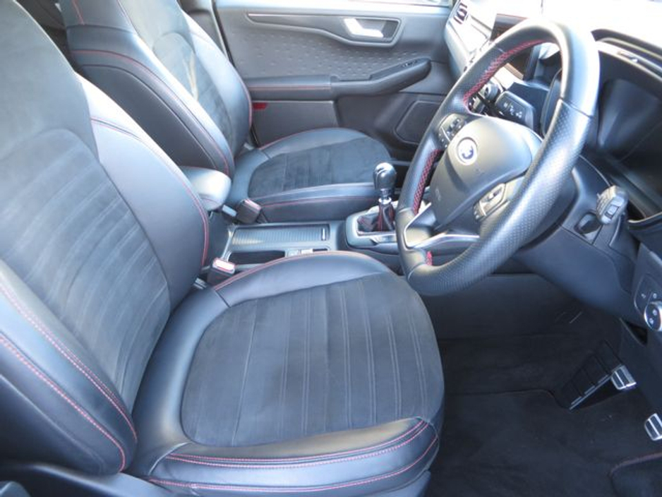 2020 Ford Kuga ST-LINE X €25,950