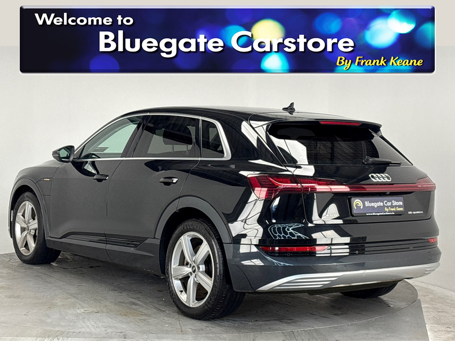 2022 Audi e-tron TECHNIK 55 QUATTRO**22" Upgraded Alloys due soon**Digital Dash**Touchscreen Media**Reverse Camera**Keyless Start**Black Leather Interior**Heated Seats**Electric Memory Seats**Apple CarPlay**Sat Nav** €34,495