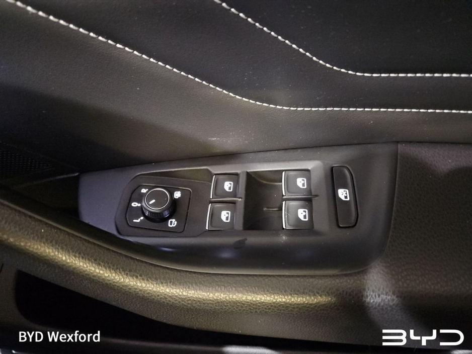 2020 Volkswagen Passat 1.6 TDI 120HP Elegance DSG €22,475