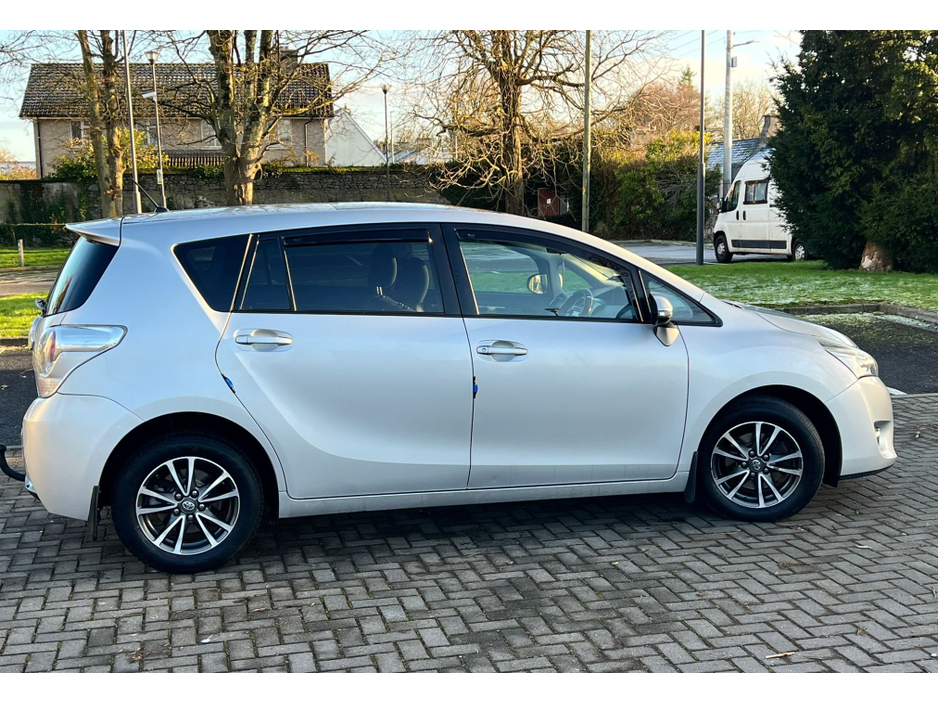 2015 Toyota Verso 1.6 D LUNA SKYVIEW 4DR €6,950