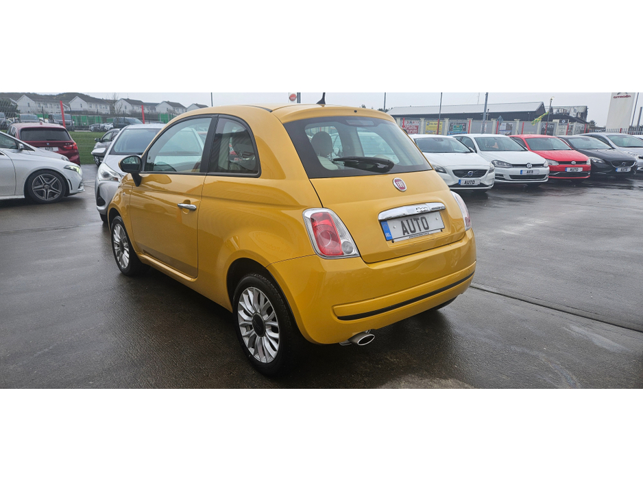 2015 Fiat 500 automatic 1.2 lounge low kms €7,995