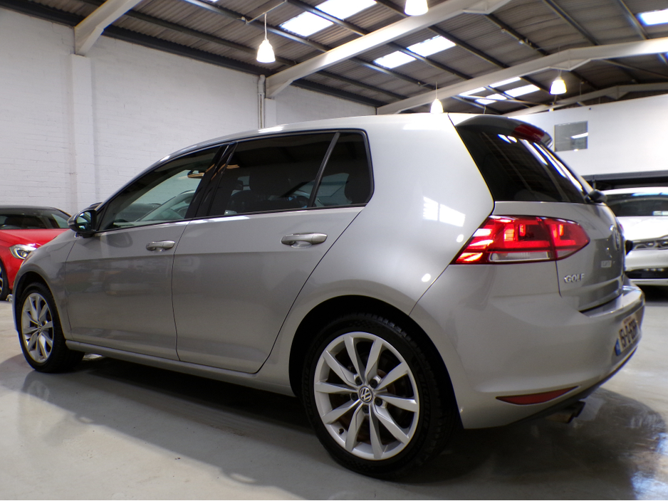 2015 Volkswagen Golf *ONLY 45,000*AUTO*VW GOLF 1.4 TSI HIGH-LINE*COLOUR CAMERA WITH ADAPTIVE CRUISE*UP-GRADED VW ALLOYS*XL MEDIA*HIGH-LINE BODY STYLING*FLAT-BOTTOM SPORT STEERING WHEEL WITH PADDLE SHIFT*RADAR ASSIST**ANTI €14,900