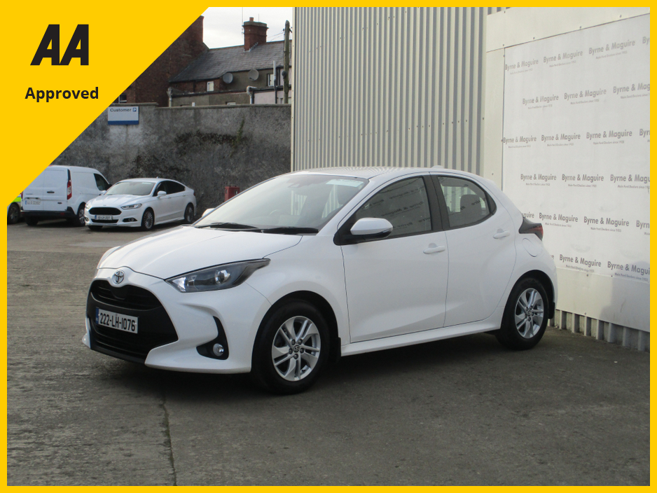 2022 Toyota Yaris 1.0 LUNA ONLY 23000 KMS, ALLOYS, BLUETOOTH, REVERSE CAMERA AND MORE,  FULLY SERVICED WITH 12 MONTHS WARRANTY AND 12 MONTHS AA COVER !! €20,500